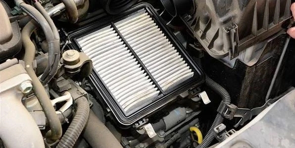 只會開車卻不懂車，快學點汽車保養常識-第5張圖片-鄭州市冠恒貿易有限公司【官方網站】-車用潤滑油服務專家